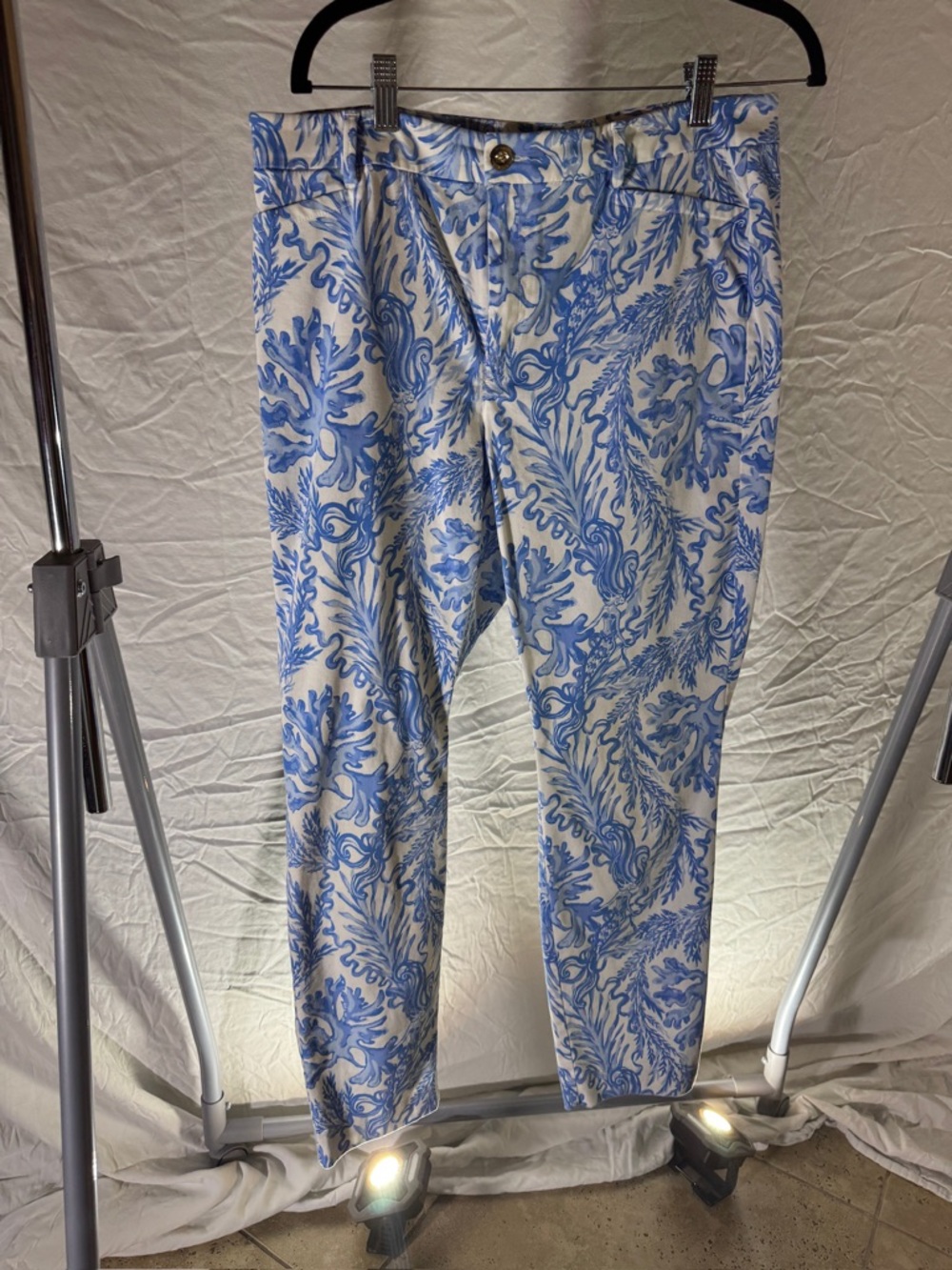 Lilly Pulitzer Blue & White Printed pants